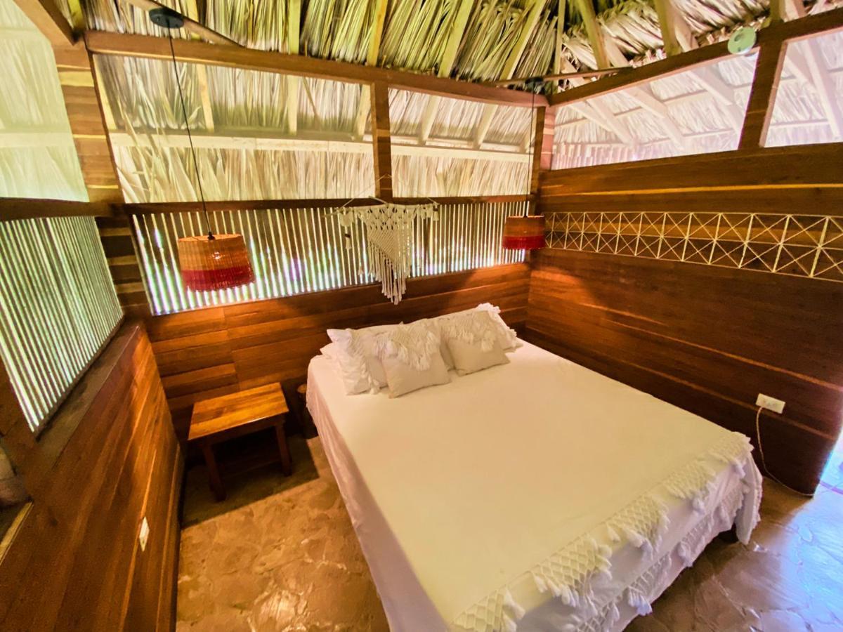 Hotel Остров Мукура Екстериор снимка
