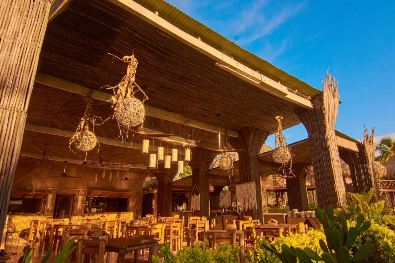 Hotel Остров Мукура Екстериор снимка
