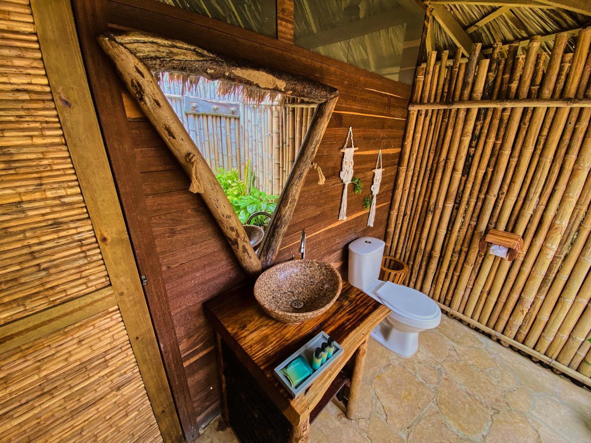Hotel Остров Мукура Екстериор снимка